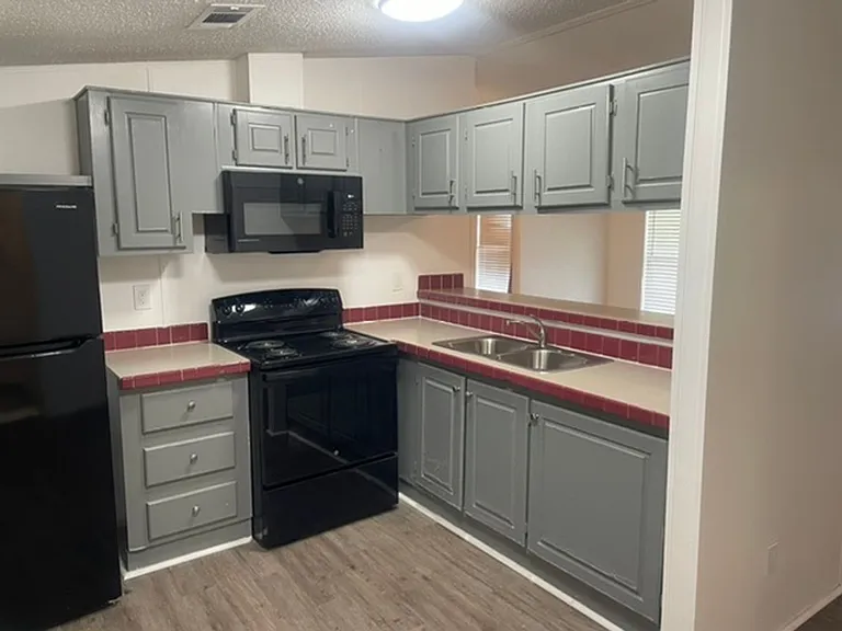 10230 SE Federal Hwy — Photo 32