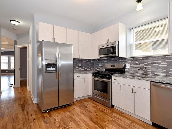 2nd image of 1249 N Mason Ave