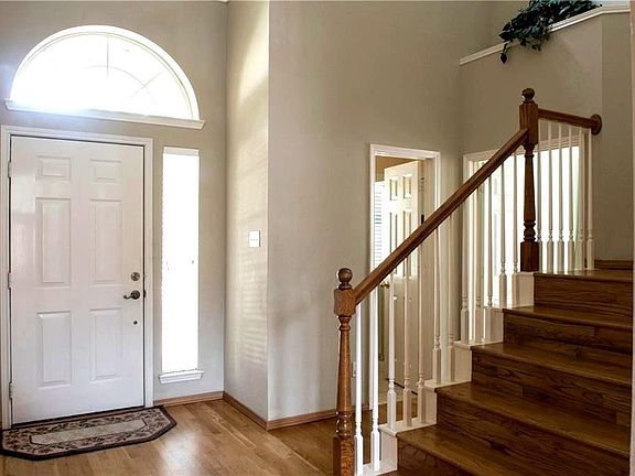 2nd image of 2027 Saint Anne Dr