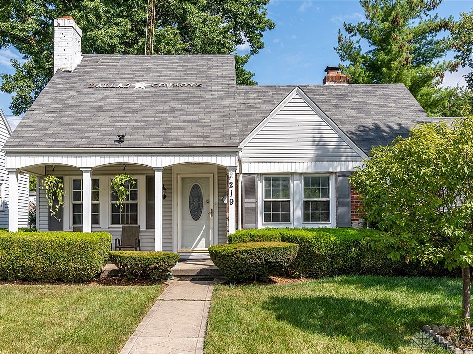 1st image of 219 Ashwood Ave