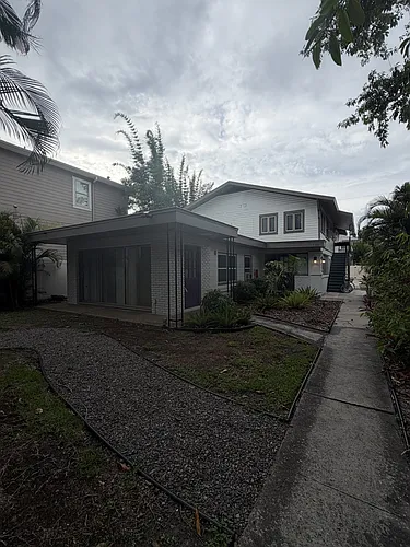 121 18th Ave N Photo 1