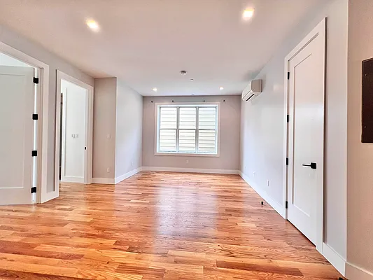 Rented by ERNY LLC | media 13