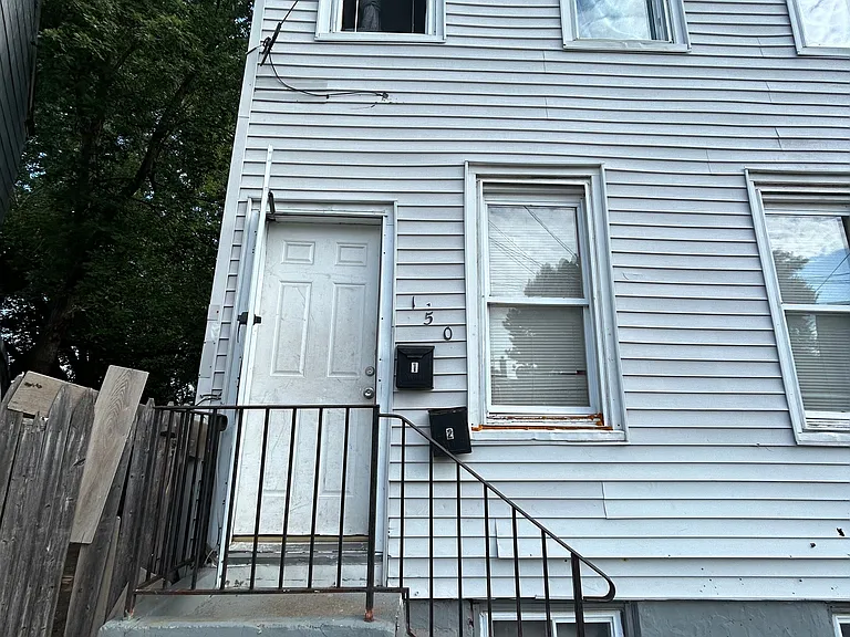 150 Home Ave #B — Photo 1
