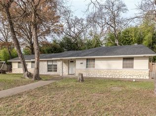 429 Woodlawn Dr, Desoto, TX 75115