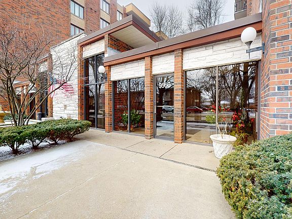 2nd image of 9560 Gross Point Rd APT 404B