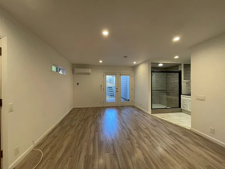 6013 Hillandale Dr #6013 — Photo 1