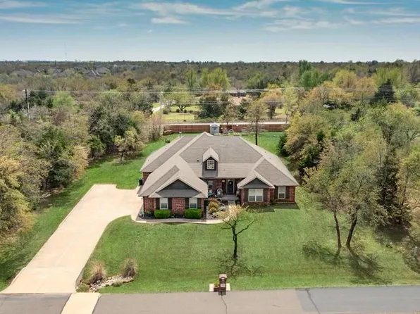 1450 Stone Crest Dr, Edmond, OK 73034