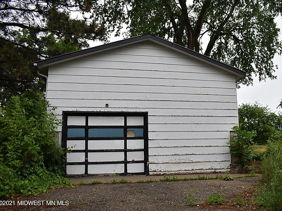 2nd image of 617 W Lincoln Ave