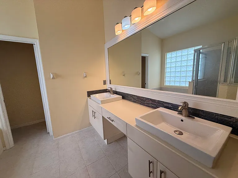10372 Old Winston Ct — Photo 12