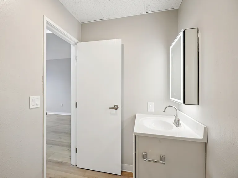 Spacious Living at Heritage Lofts, Piqua — Photo 11