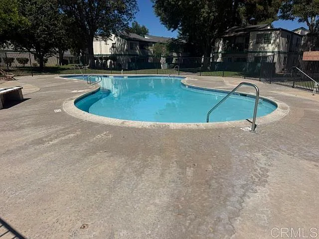 1817 E Grand Ave #38