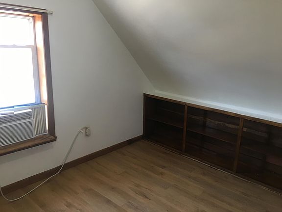4th image of 1003 8th St #7