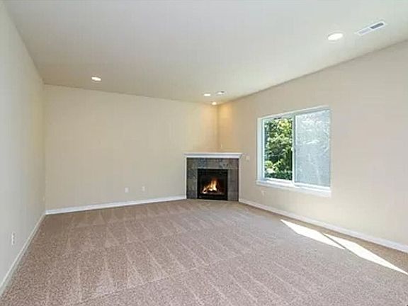 5th image of 16926 6th Ave W