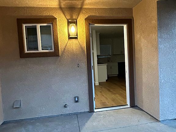 4th image of 10546 Buckland Way