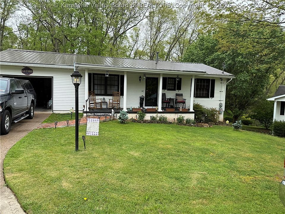 1st image of 33 Edgewood Ln
