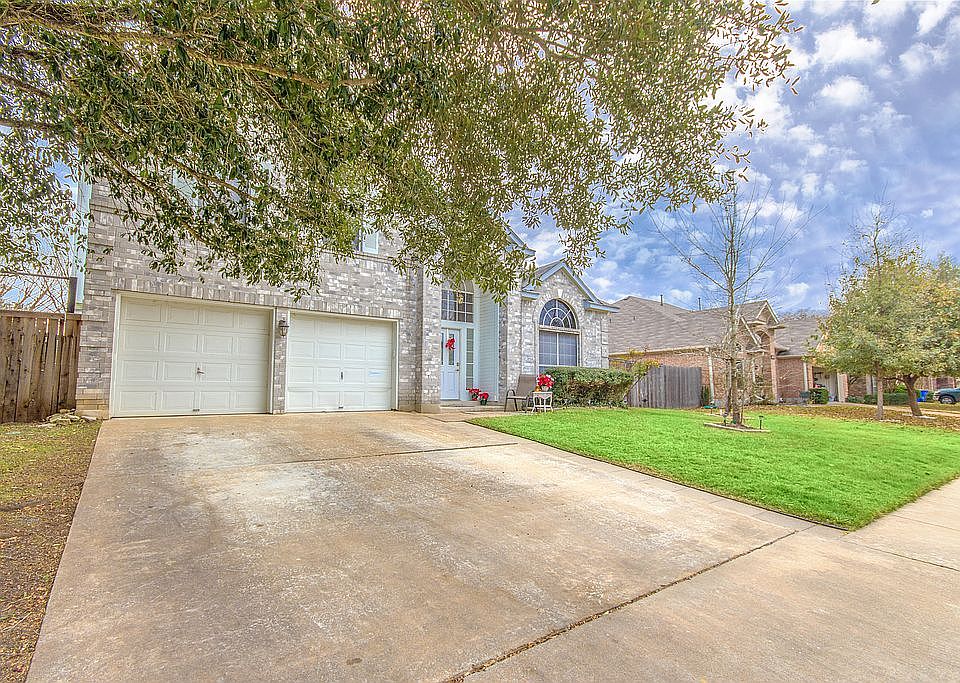 2nd image of 1211 Felsmere Dr
