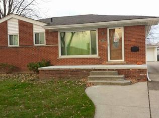25645 Huron St, Roseville, MI