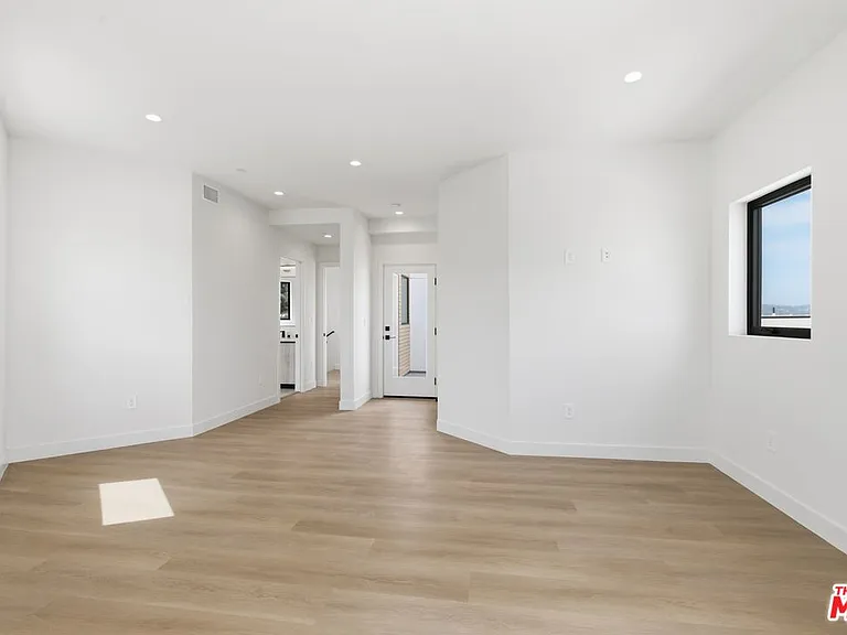 3845 Don Tomaso — Photo 23