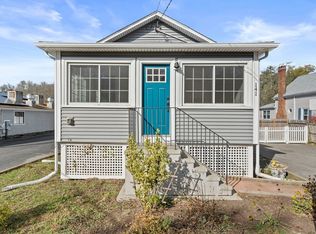 141 Fairhaven Rd, Mattapoisett, MA 02739