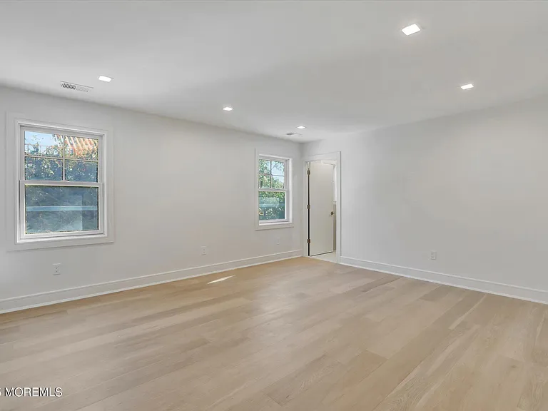 243 Woodcrest Rd — Photo 22