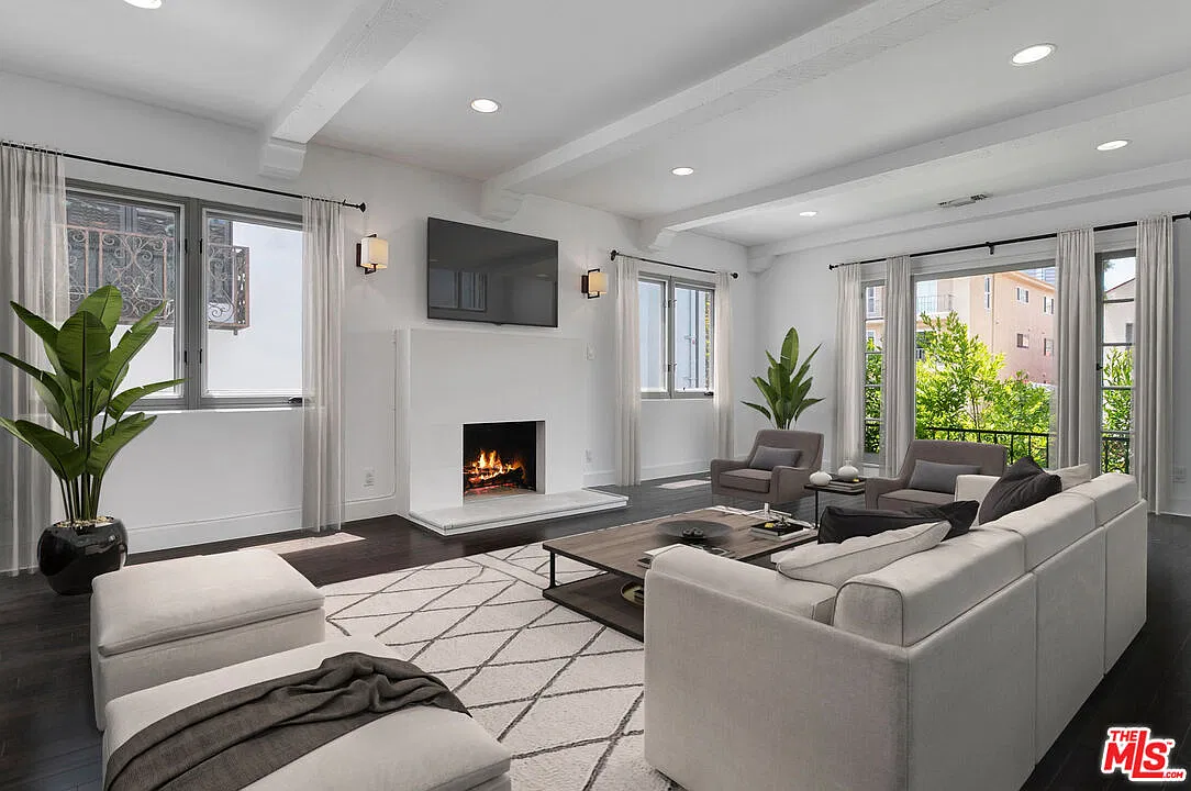 3 bed, 3.0 bath, 1748 sqft, $7,250 — Photo 1