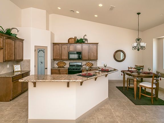 4th image of 762 Malibu Cir