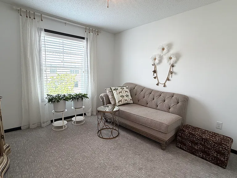 8117 Kirkwood Ln N — Photo 15