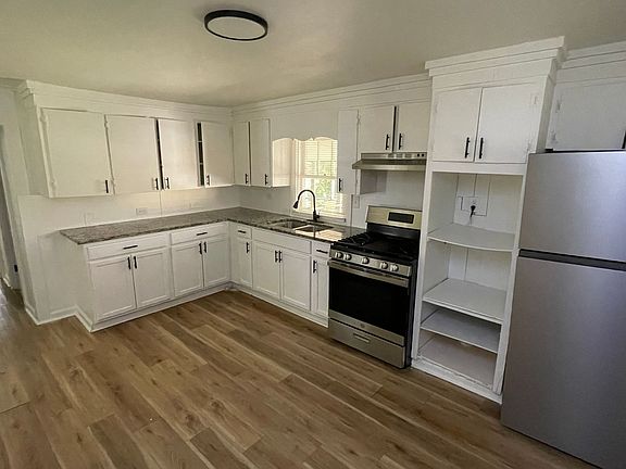 4th image of 1322 W 21st St