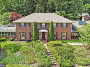113 N Poplar St, Adamstown, PA 19501