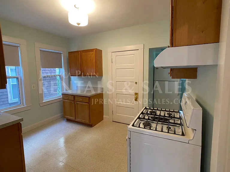 45 Child St #2 — Photo 8