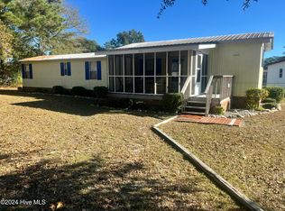 103 Sea Horse Dr, Cedar Pt, NC 28584