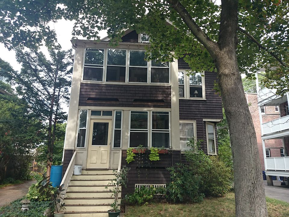2nd image of 11 Dunster Rd #1