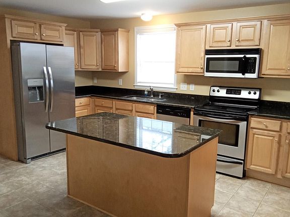 3rd image of 508 Marsh St
