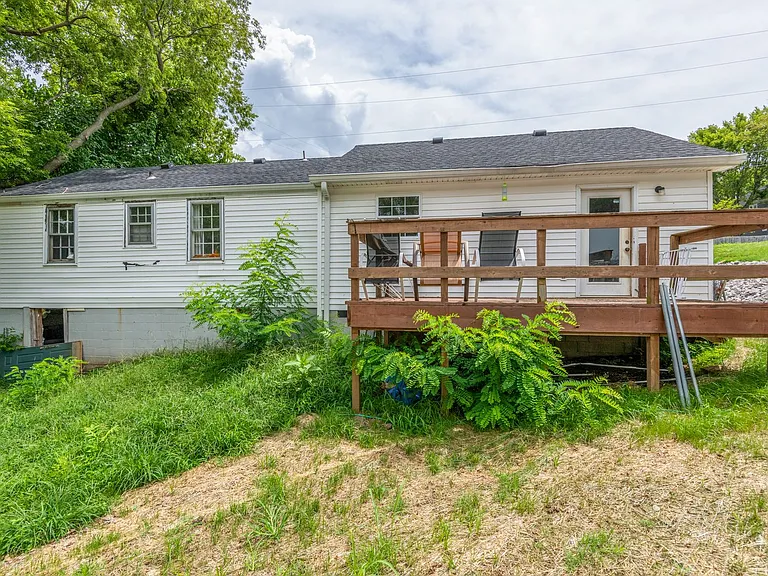 516 Waycross Dr — Photo 14