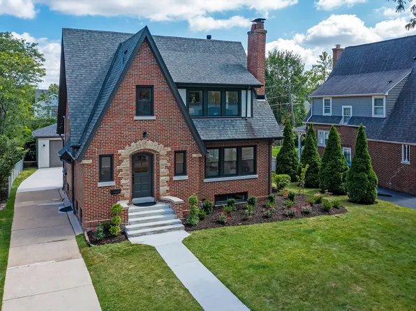 4135 Clausen Ave, Western Springs, IL 60558