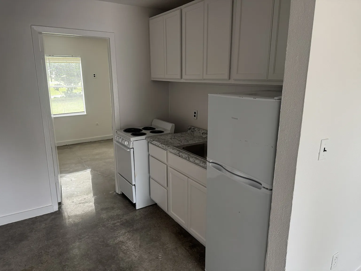1313 McNutt Road - 44 — Photo 2