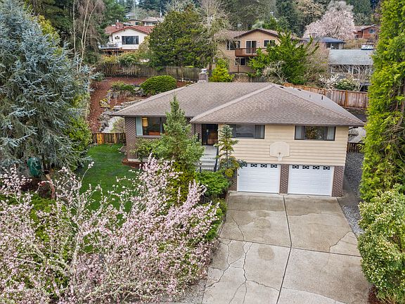 2nd image of 10001 41st Ave NE
