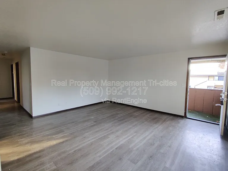 1816 W 21st Ave #C — Photo 3