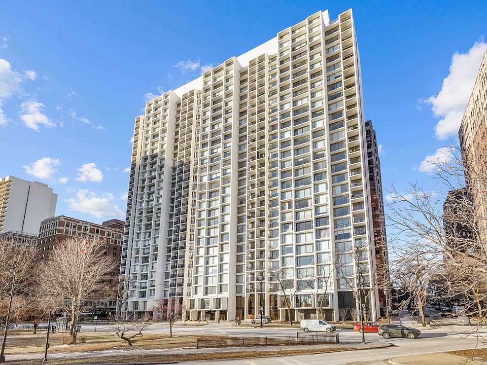 1st image of 3200 N Lake Shore Dr APT 1403