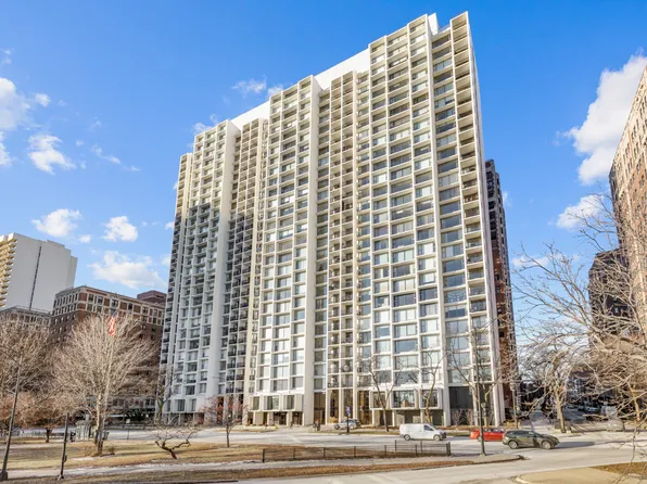 3200 N Lake Shore Dr APT 1403, Chicago, IL 60657