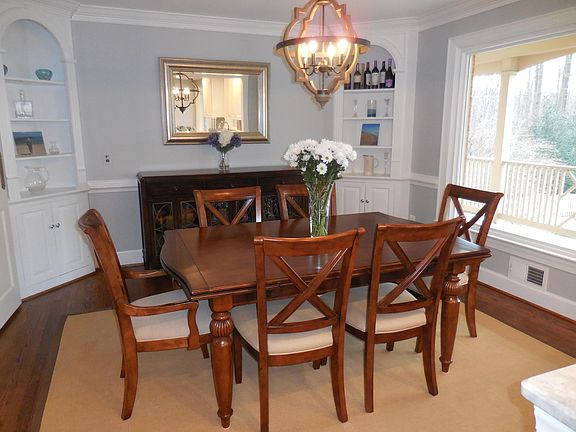 5th image of 7808 Manor House Dr