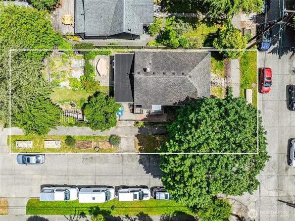 5050 50th Avenue SW, Seattle, WA 98136