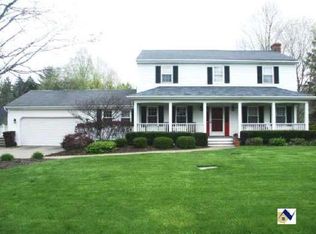 2505 River Rd, Willoughby Hills, OH 44094