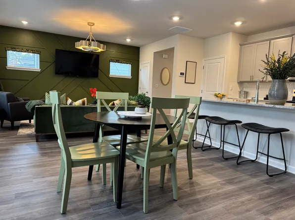 2773 Aralynn Way, College Park, GA 30337