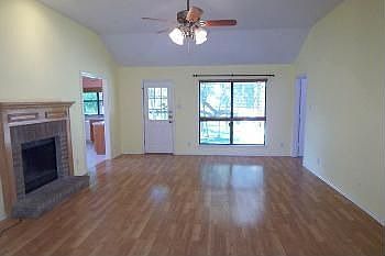 4th image of 4108 Lakecliff Dr