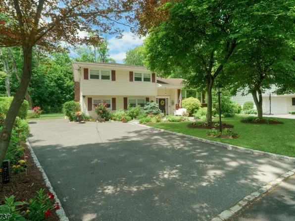 52 Stockton Rd, Summit City, NJ 07901