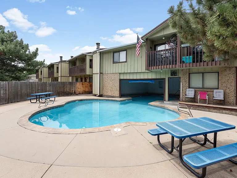 562 Vance St #D-9 — Photo 45