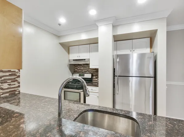 101 Clinton Street image 4 of 10