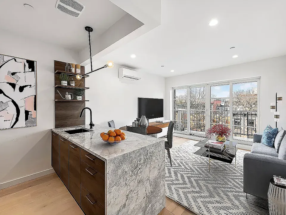 444 Pulaski St #3F