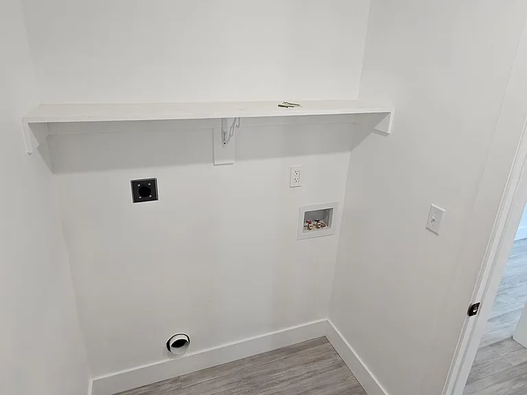 Unit Photo